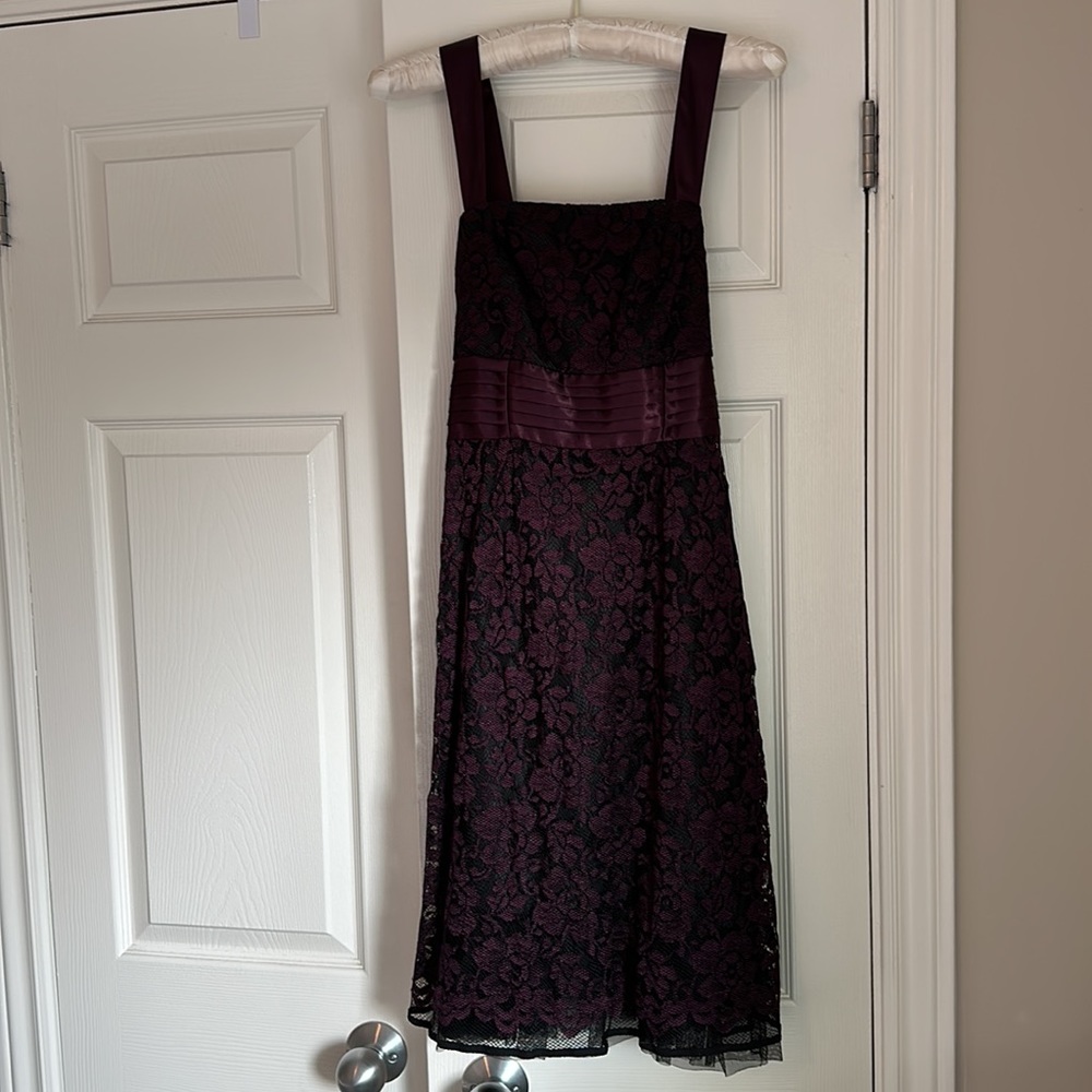 Purple lace dress with satin ribbon waist and tulle trim. RW&CO, Size 00, EUC.